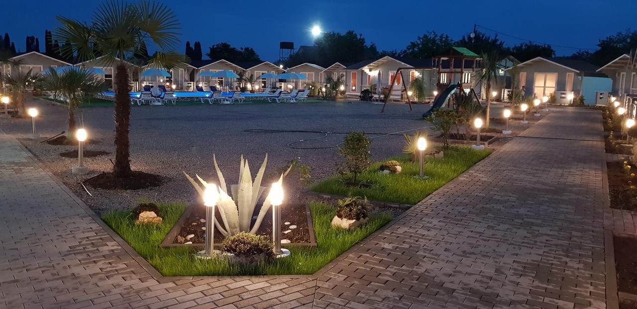 Letnjaya Skazka Hotel Alakhadze Exterior foto